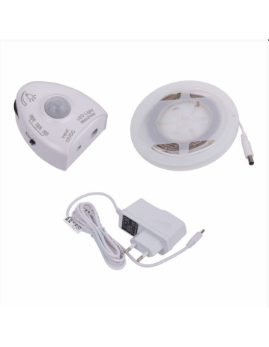 ILLUMINAZIONE A LED CON SENSORE DI MOVIMENTO