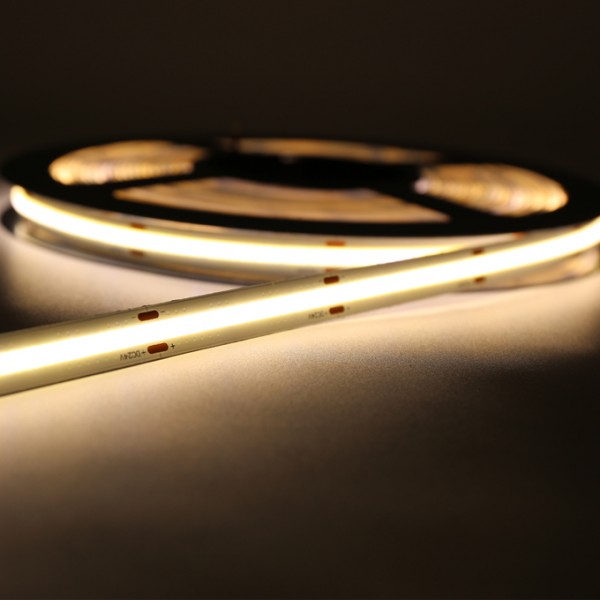 1 metro Striscia Led COB 480 Led/mt 15 w/mt IP20 24 V DC misura a scelta